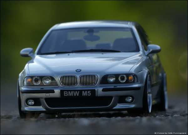 1:18 BMW E39 M5 Silber Edition